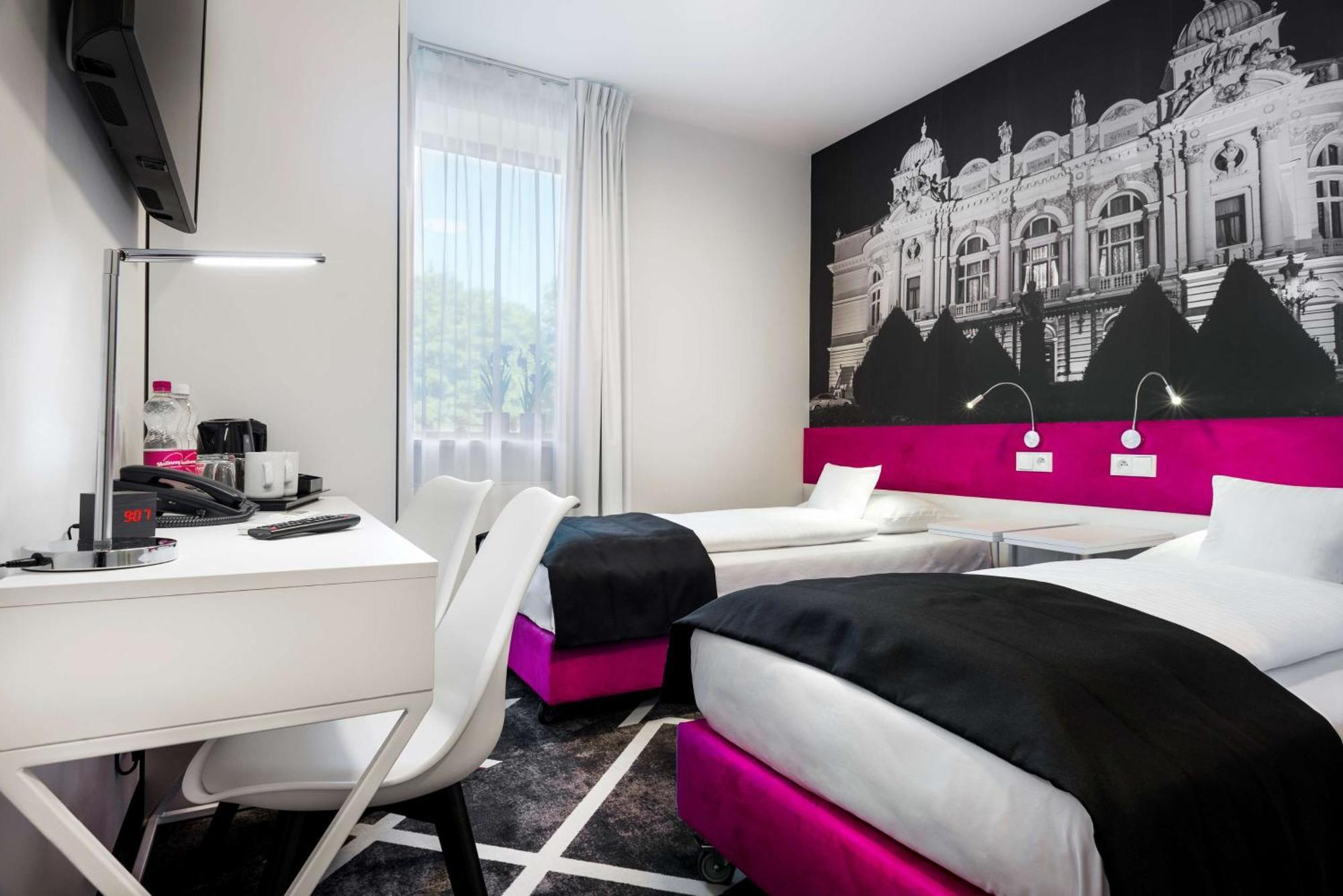 Premium Twin Room,1589425009:JPEG